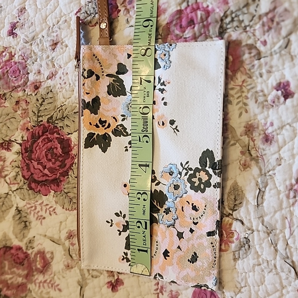 Levenger Women Floral Canvas Tote With Wristlet NWOT - Picture 12 of 13
